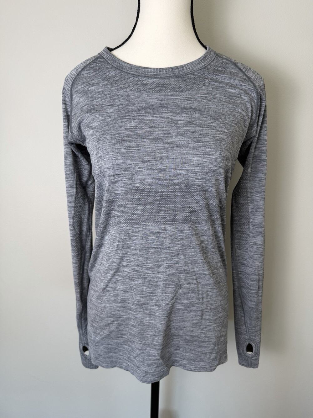 Lululemon Run Swiftly Tech Long Sleeves Sz 10 Heathered Grey Thumb Holes